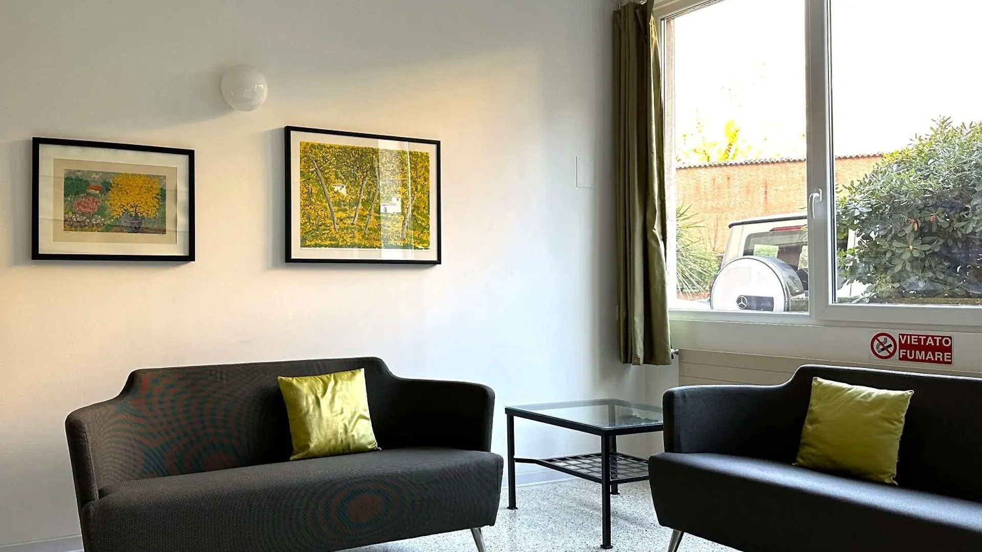 Navigli Apartments Milan 0*,  Italy